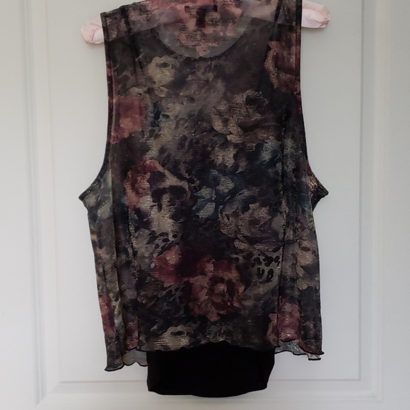 American Eagle ladies camisole blouse - Picture 2 of 11